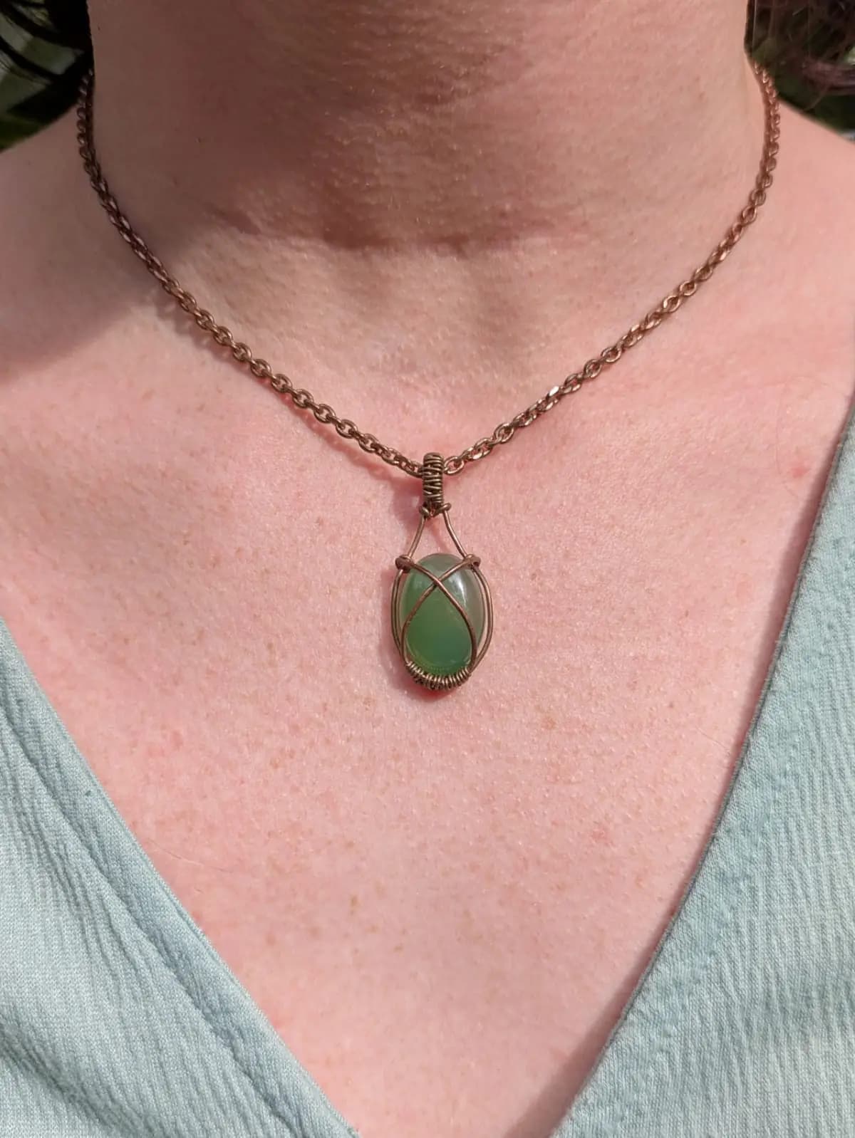 Pendentif en agate verte et cuivre